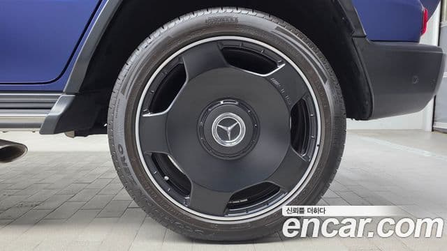 Mercedes-Benz G-Class 2023 — Photo 31/33
