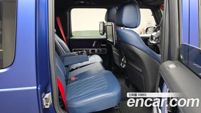Mercedes-Benz G-Class 2023 — Photo 2/33