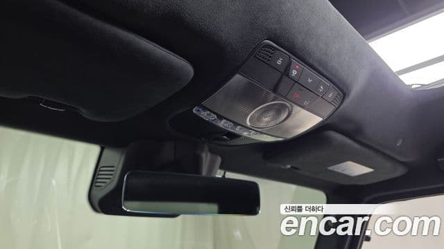 Mercedes-Benz G-Class 2023 — Photo 4/33