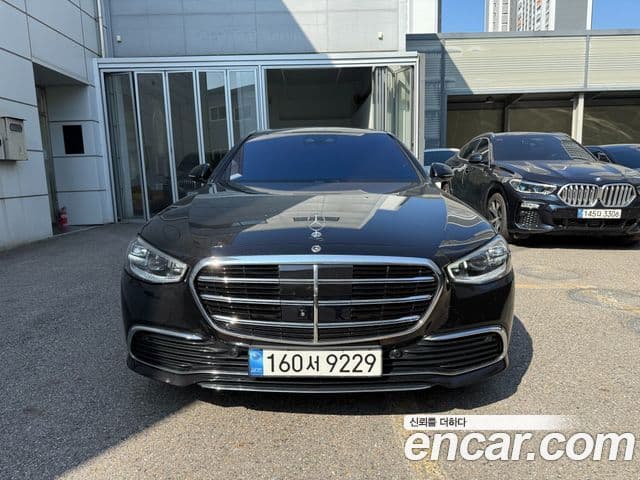 Mercedes-Benz S-Class 2022 — Photo 10/17