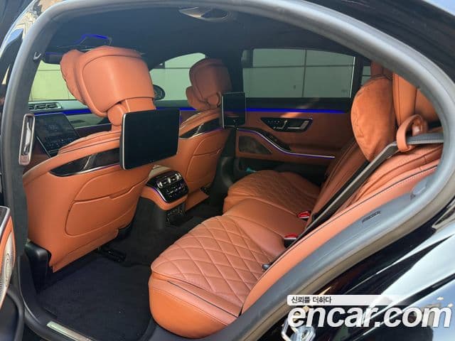 Mercedes-Benz S-Class 2022 — Photo 11/17