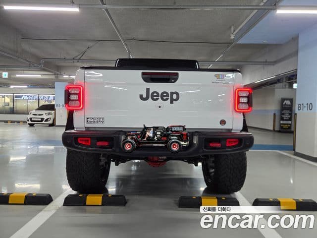Jeep Gladiator 2021 — Photo 2/20