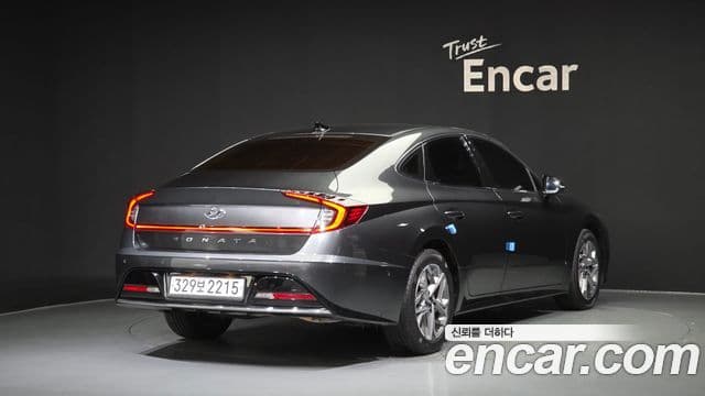 Hyundai Sonata Hybrid 2021 — Photo 18/20