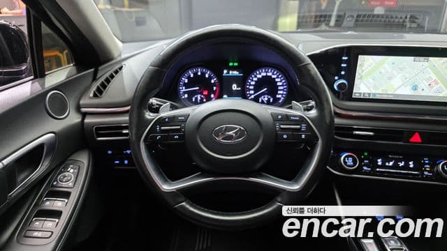 Hyundai Sonata Hybrid 2021 — Photo 11/20