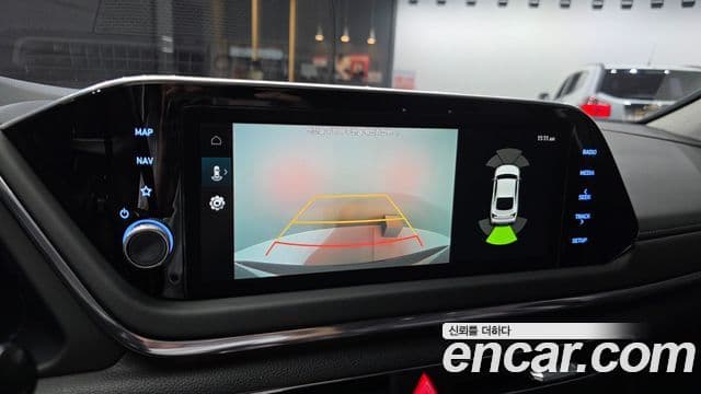 Hyundai Sonata Hybrid 2021 — Photo 2/20