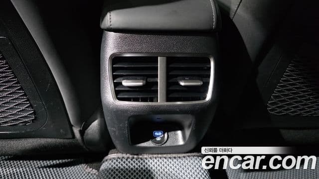Hyundai Sonata Hybrid 2021 — Photo 12/20