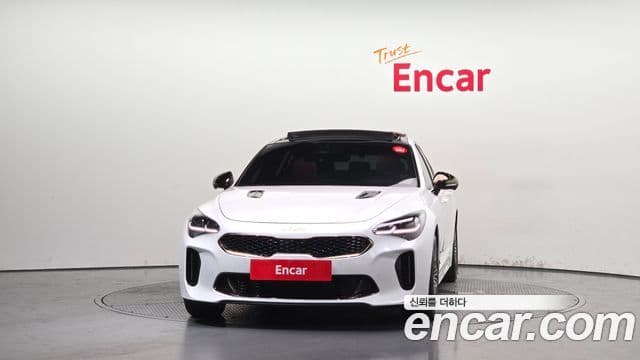 Kia Stinger 2022 — Фото 3/20