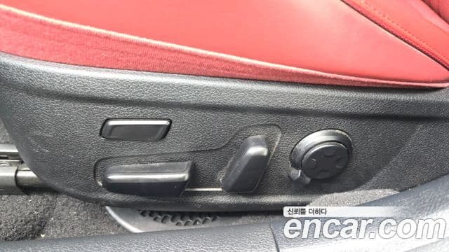 Kia Stinger Meister 2022 — Photo 22/39