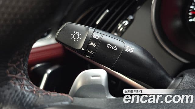 Kia Stinger Meister 2022 — Photo 11/39