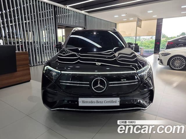 Mercedes-Benz EQB 2023 — ფოტო 14/19