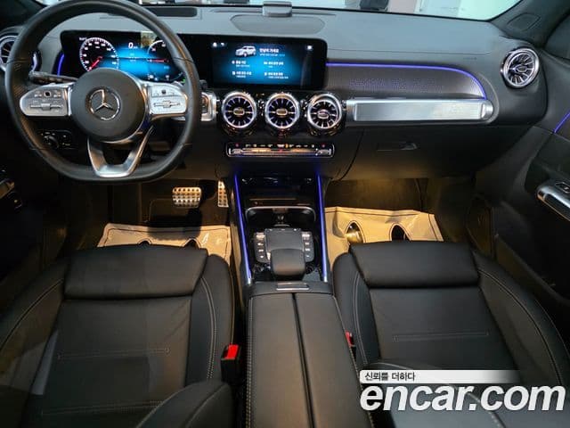 Mercedes-Benz EQB 2023 — ფოტო 7/19