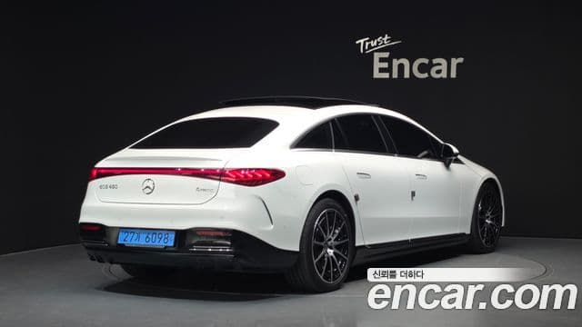 Mercedes-Benz EQS 2023 — Photo 19/31