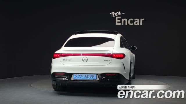 Mercedes-Benz EQS 2023 — Photo 22/31