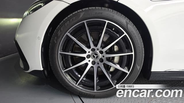 Mercedes-Benz EQS 2023 — Photo 14/31