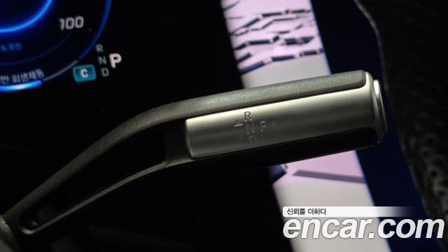 Mercedes-Benz EQS 2023 — Photo 28/31