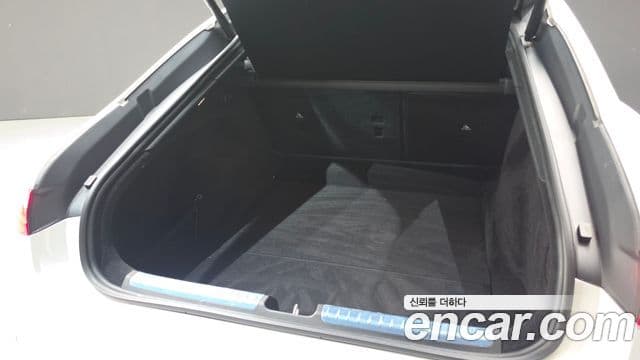 Mercedes-Benz EQS 2023 — Photo 4/31
