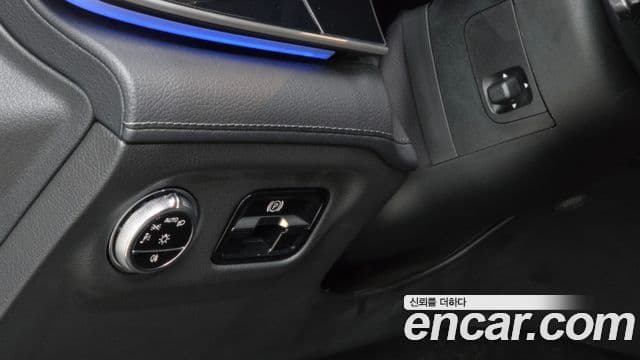 Mercedes-Benz EQS 2023 — Photo 7/31