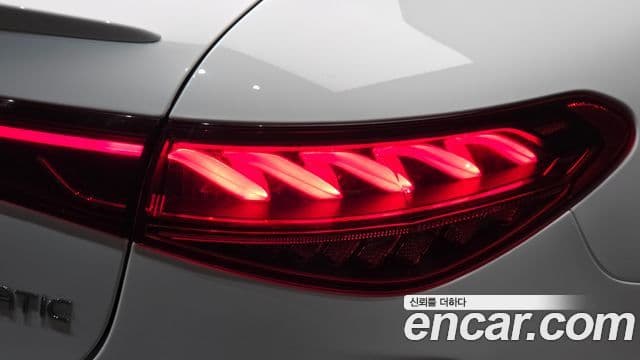 Mercedes-Benz EQS 2023 — Photo 16/31