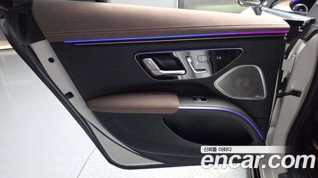 Mercedes-Benz EQS 2023 — Photo 29/31
