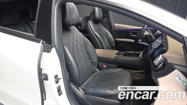 Mercedes-Benz EQS 2023 — Photo 12/31