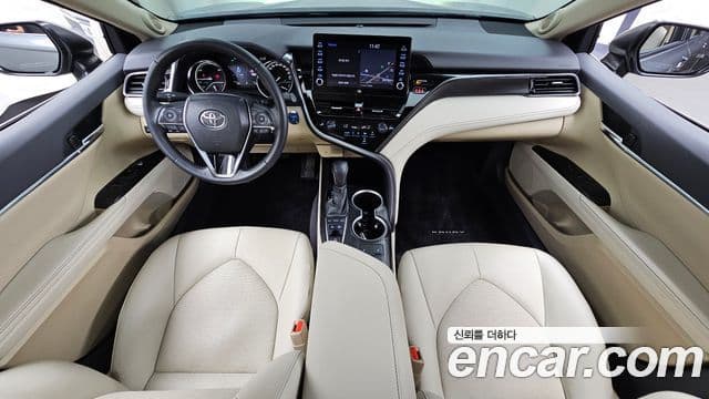 Toyota Camry 2023 — Şəkil 32/33