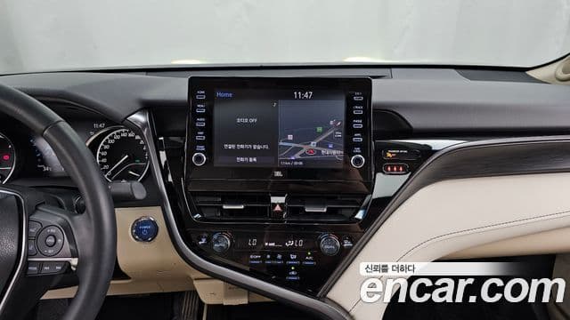 Toyota Camry 2023 — Şəkil 18/33