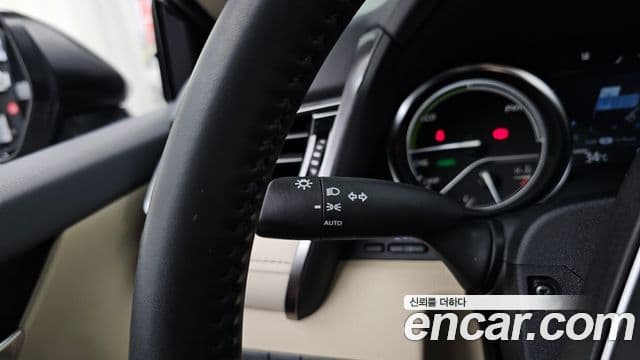 Toyota Camry 2023 — Şəkil 33/33