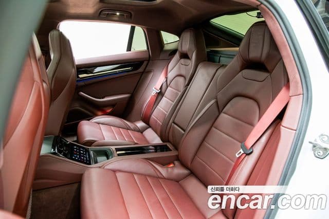 Porsche Panamera 2025 — Photo 17/20