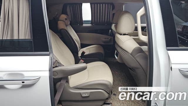 Kia Carnival 2024 — Şəkil 2/20