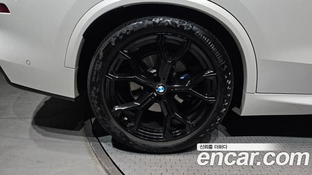 BMW X5 2025 — Photo 9/30