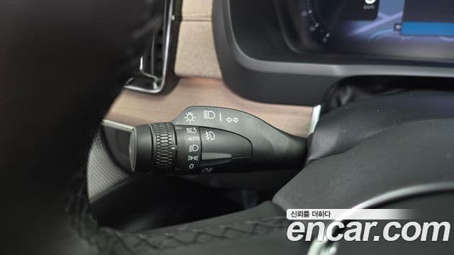 Volvo XC90 2025 — Photo 5/33