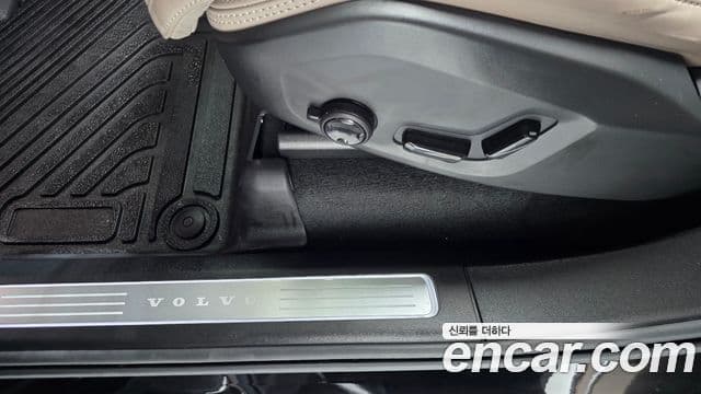 Volvo XC90 2025 — Photo 3/33