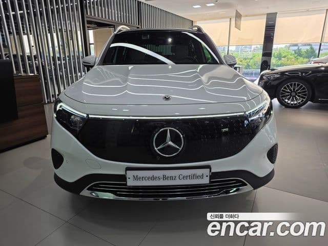Mercedes-Benz EQB 2025 — ფოტო 15/20