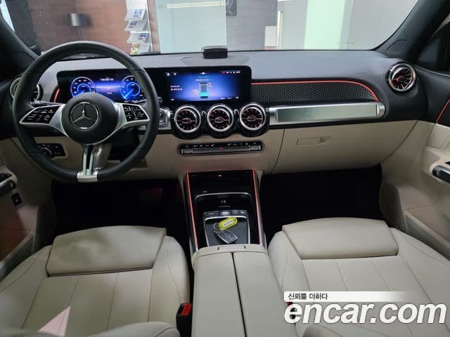 Mercedes-Benz EQB 2025 — ფოტო 7/20