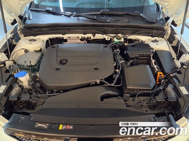 Volvo XC40 2026 — Photo 1/20