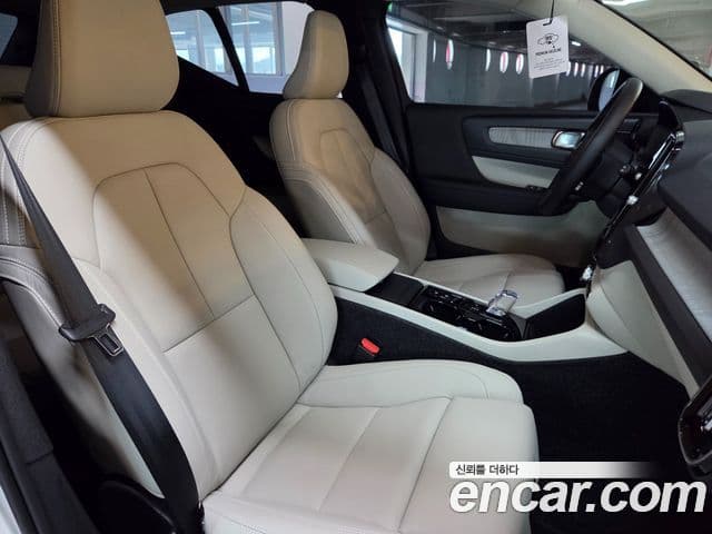 Volvo XC40 2026 — Photo 16/20