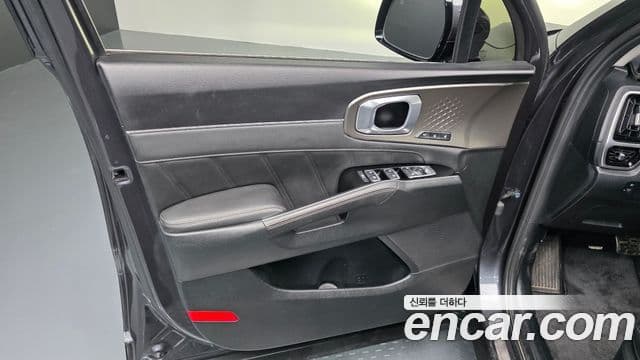 Kia Sorento 2021 — Şəkil 25/32