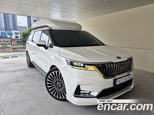 Kia Carnival 2021 — Фото 1/20