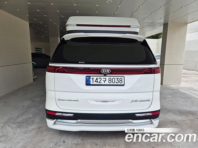Kia Carnival 2021 — Фото 5/20