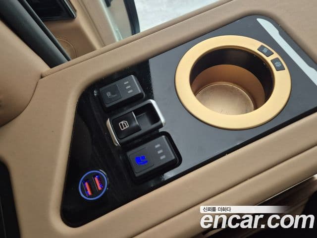Kia Carnival 2021 — Фото 11/20