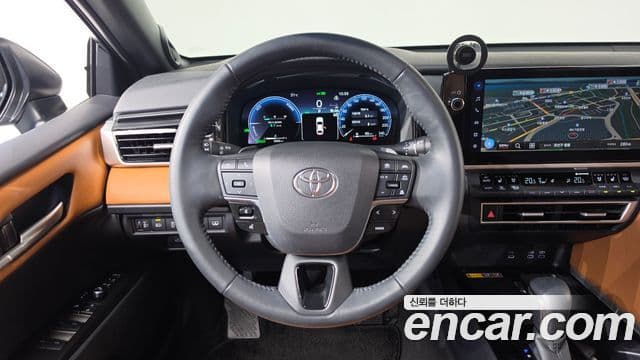 Toyota Camry 2025 — ფოტო 17/37