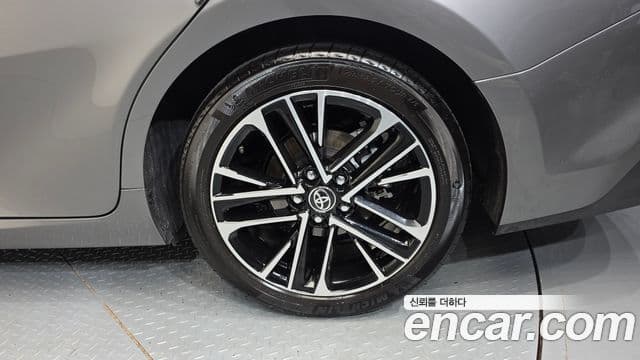 Toyota Camry 2025 — ფოტო 8/37