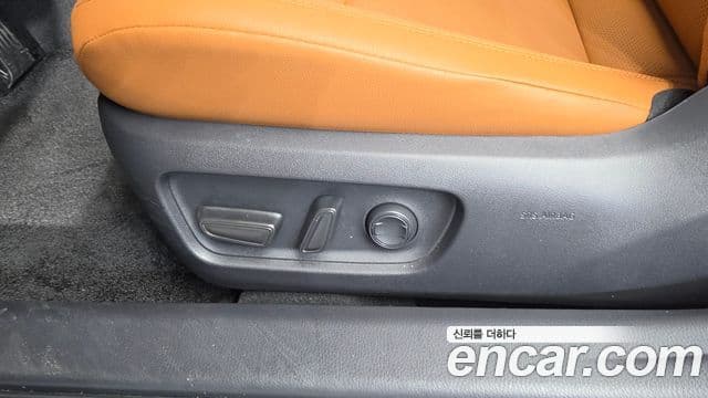 Toyota Camry 2025 — ფოტო 36/37