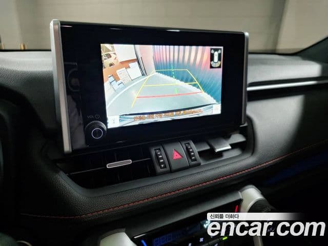 Toyota RAV4 2025 — Фото 15/19