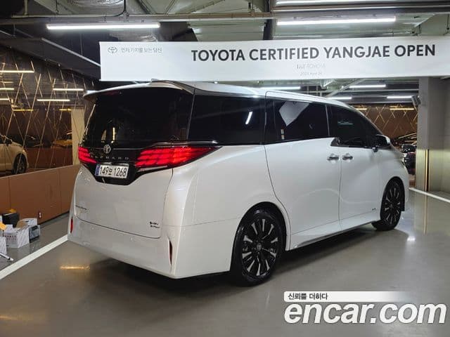 Toyota Alphard 2025 — Фото 2/20