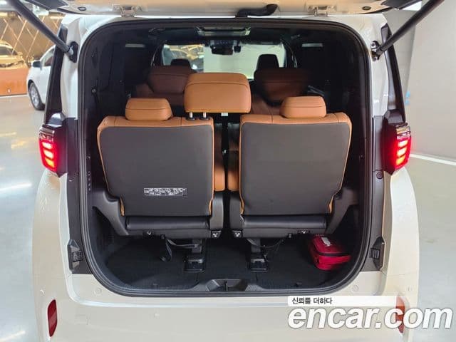 Toyota Alphard 2025 — Фото 4/20