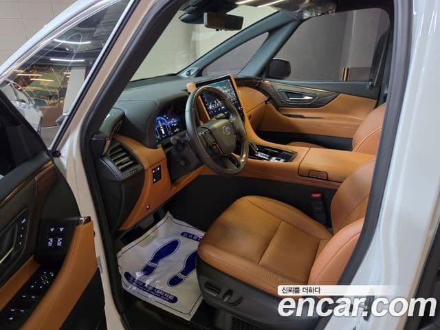 Toyota Alphard 2025 — Фото 8/20