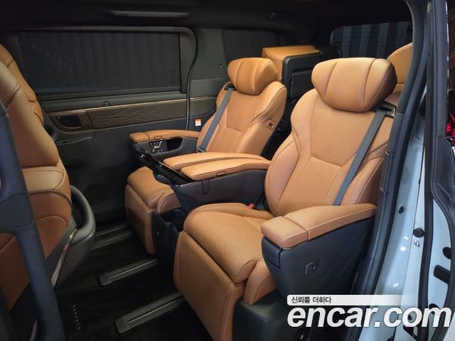 Toyota Alphard 2025 — Фото 9/20