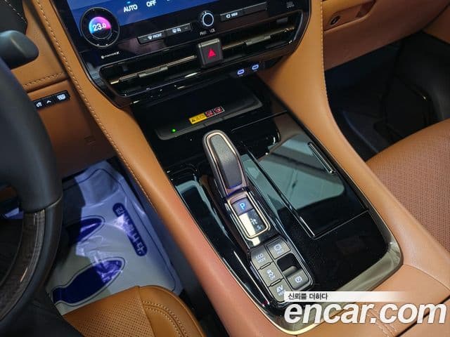 Toyota Alphard 2025 — Фото 18/20