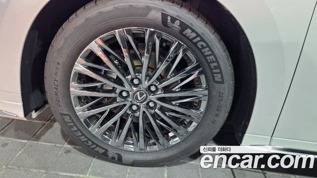 Lexus LM 2025 — Photo 10/20